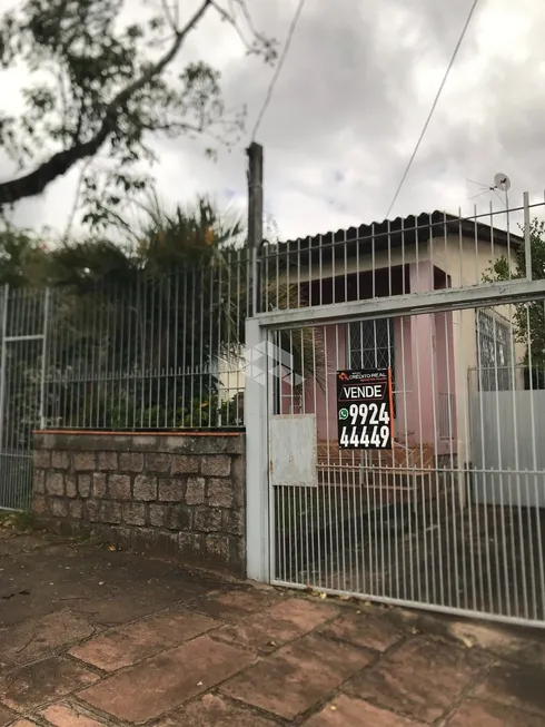 Foto 1 de Casa com 3 Quartos à venda, 120m² em Vila Ipiranga, Porto Alegre