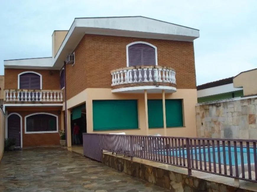 Foto 1 de Casa com 3 Quartos à venda, 200m² em Nova Peruíbe, Peruíbe