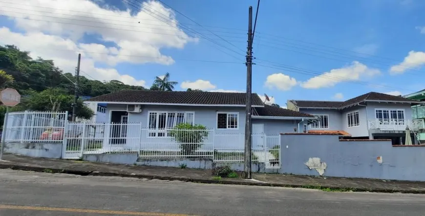 Foto 1 de Casa com 3 Quartos à venda, 133m² em Saguaçú, Joinville