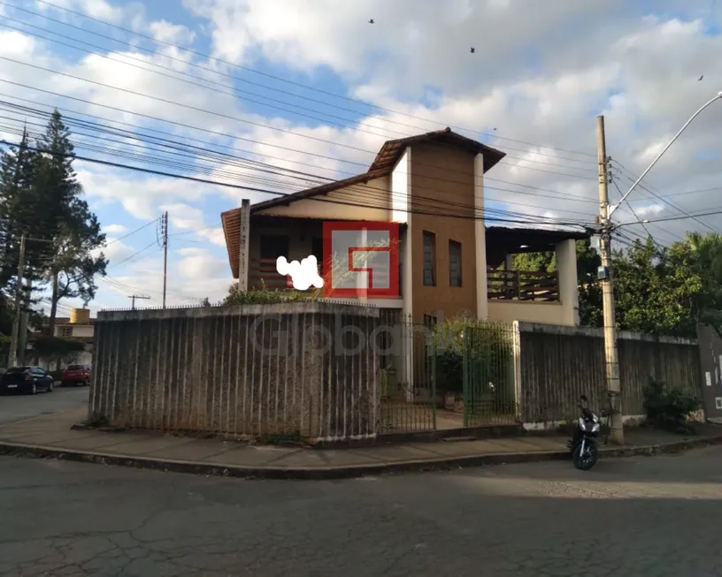 Foto 1 de Casa com 4 Quartos à venda, 420m² em Todos os Santos, Montes Claros