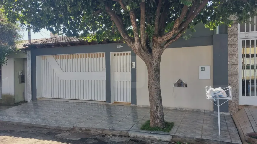 Foto 1 de Casa com 3 Quartos à venda, 184m² em Martins, Uberlândia