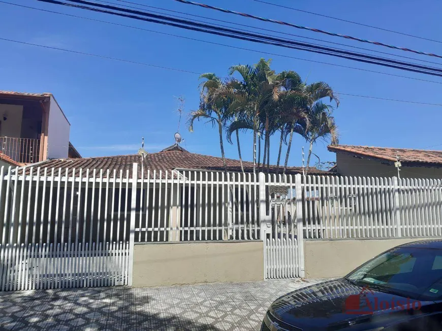 Foto 1 de Casa com 3 Quartos à venda, 636m² em Parque Santo Antônio, Taubaté