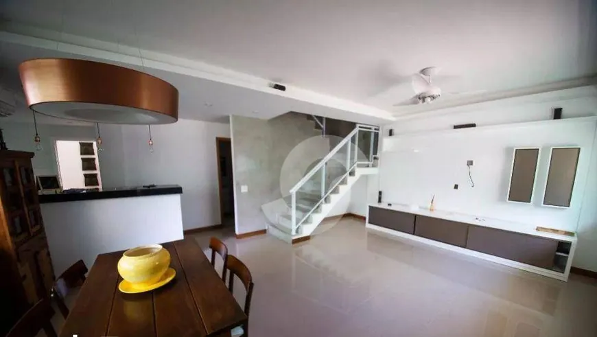 Foto 1 de Casa de Condomínio com 5 Quartos à venda, 260m² em São Francisco, Niterói