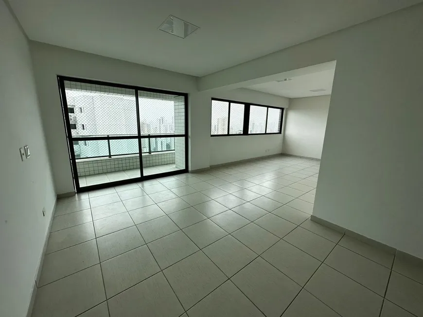 Foto 1 de Apartamento com 4 Quartos à venda, 129m² em Casa Amarela, Recife