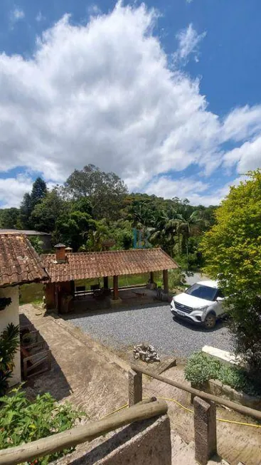 Foto 1 de Fazenda/Sítio com 4 Quartos à venda, 200m² em Recreio, Ibiúna