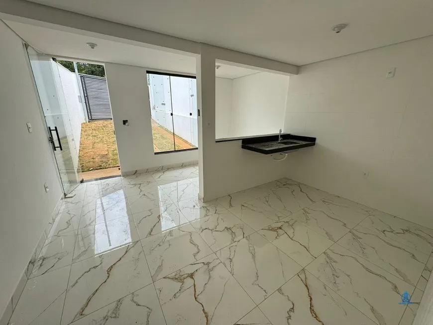 Foto 1 de Casa com 2 Quartos à venda, 52m² em Belo Vale, São José da Lapa