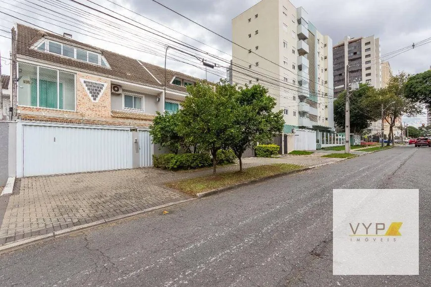 Foto 1 de Casa de Condomínio com 4 Quartos à venda, 184m² em Vila Izabel, Curitiba