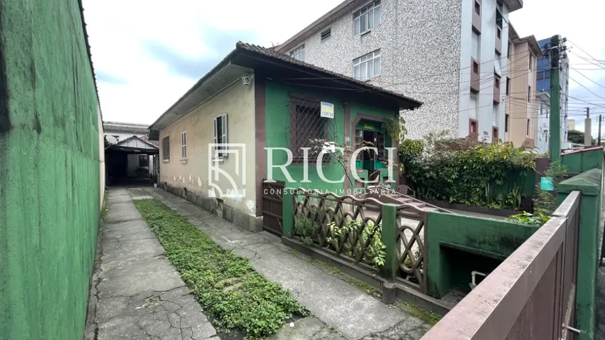 Foto 1 de Lote/Terreno à venda, 417m² em Macuco, Santos