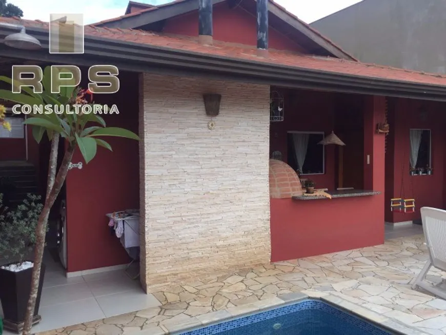 Foto 1 de Casa com 3 Quartos à venda, 200m² em Recreio Maristela, Atibaia