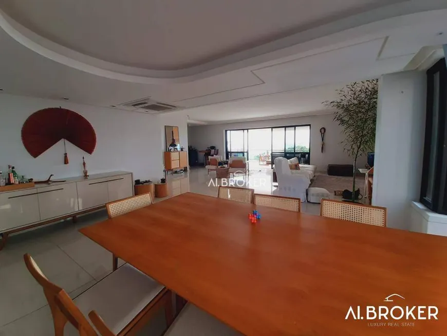 Foto 1 de Apartamento com 4 Quartos à venda, 360m² em Meireles, Fortaleza