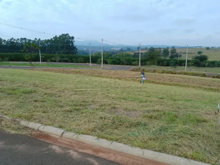 Foto 1 de Lote/Terreno à venda, 420m² em , Analândia