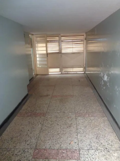 Foto 1 de Casa com 4 Quartos à venda, 210m² em Centro, Uberlândia