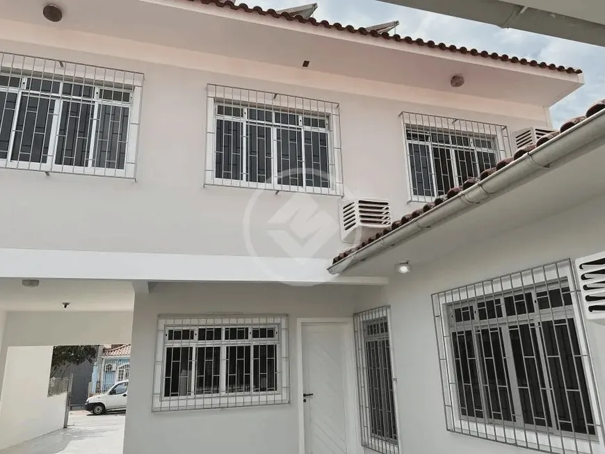 Foto 1 de Casa com 5 Quartos à venda, 268m² em Barreiros, São José