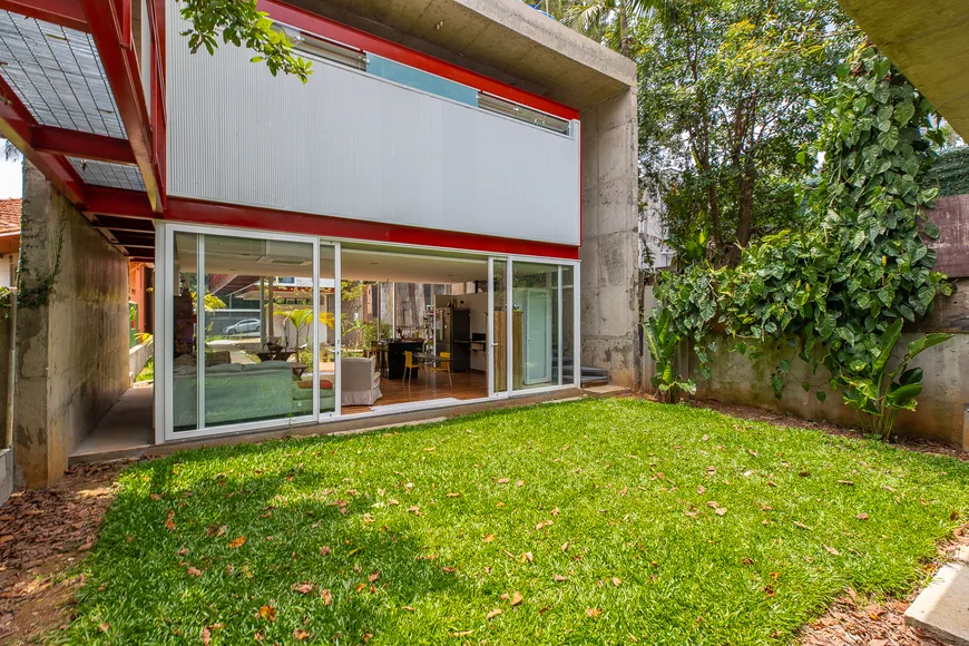 Foto 1 de Casa com 4 Quartos para venda ou aluguel, 400m² em Brooklin, São Paulo