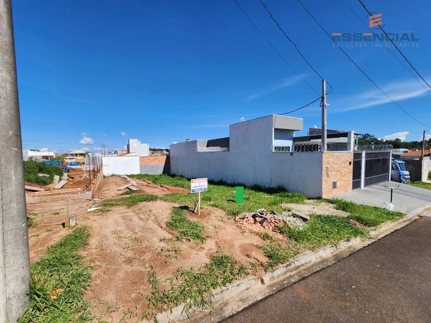 Foto 1 de Lote/Terreno à venda, 250m² em Parque Residencial Vinte e Quatro de Maio, Botucatu