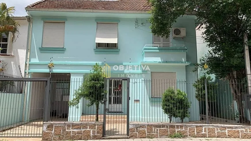 Foto 1 de Casa com 4 Quartos para alugar, 250m² em Auxiliadora, Porto Alegre