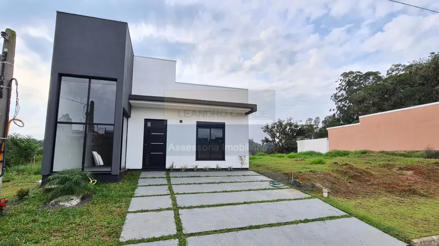 Foto 1 de Casa de Condomínio com 2 Quartos à venda, 100m² em Vila Augusta, Viamão