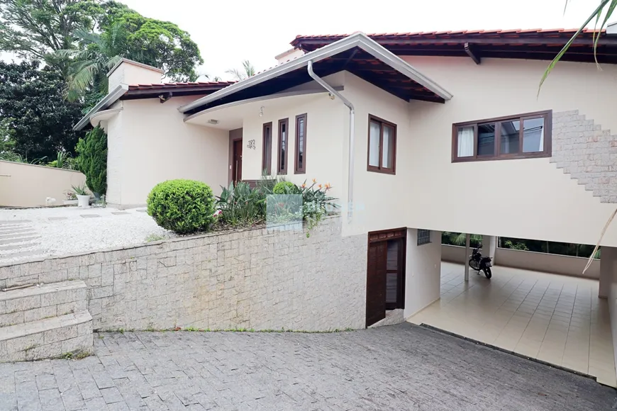 Foto 1 de Casa com 3 Quartos à venda, 292m² em Velha, Blumenau