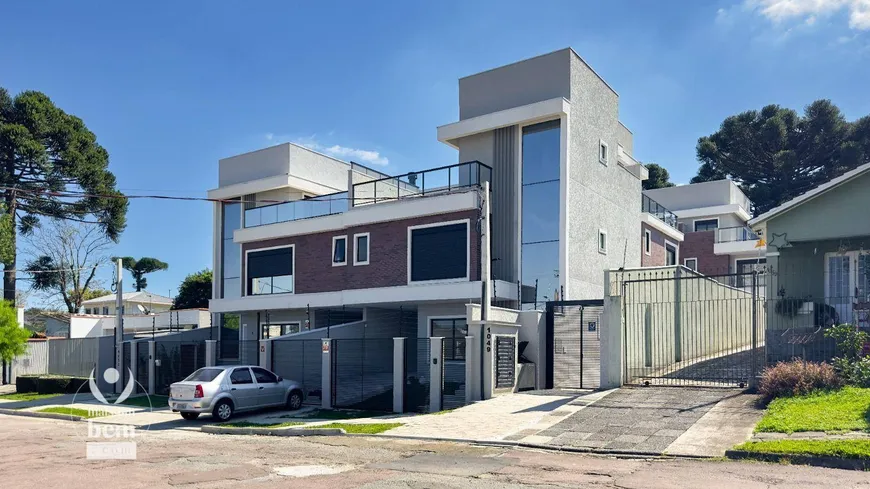 Foto 1 de Sobrado com 3 Quartos à venda, 140m² em Boa Vista, Curitiba