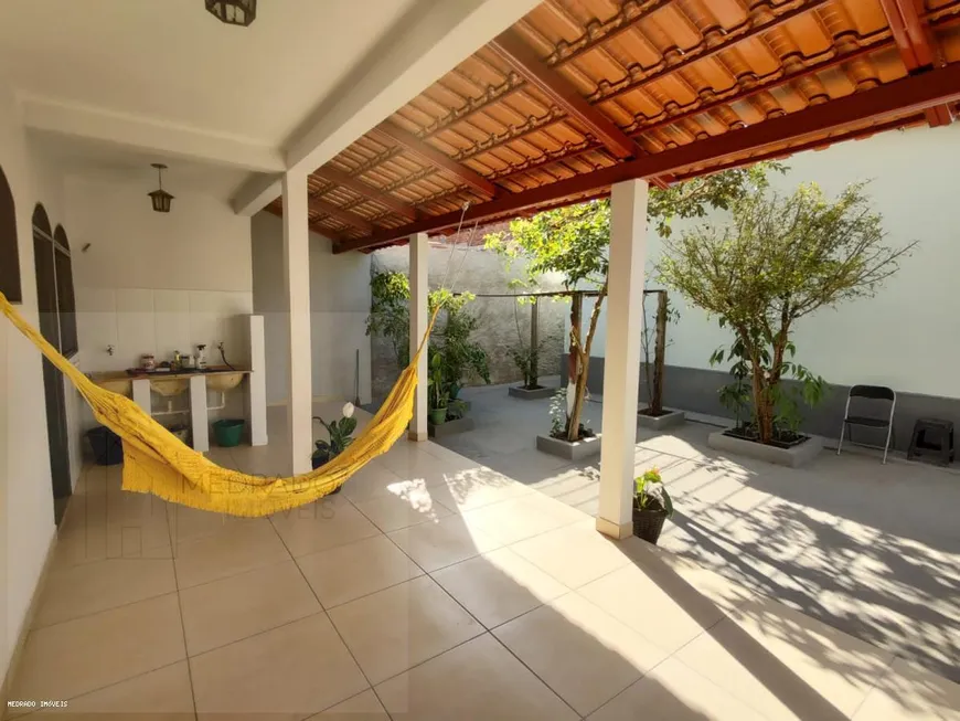 Foto 1 de Casa com 2 Quartos à venda, 200m² em Jardim Bela Vista, Goiânia