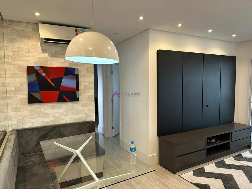 Foto 1 de Apartamento com 2 Quartos para alugar, 75m² em Aclimação, São Paulo
