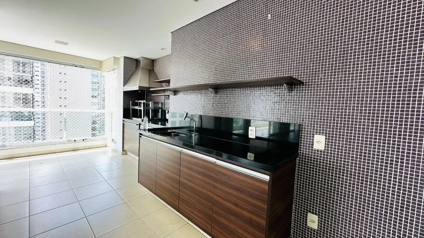 Foto 1 de Apartamento com 3 Quartos à venda, 233m² em Vila Olímpia, São Paulo