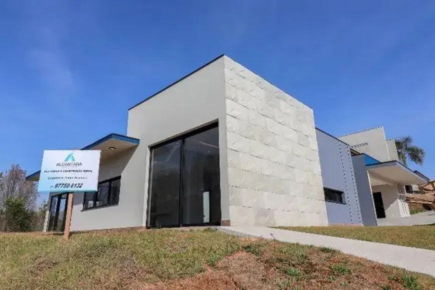 Foto 1 de Casa de Condomínio com 4 Quartos à venda, 275m² em Caxambú, Jundiaí