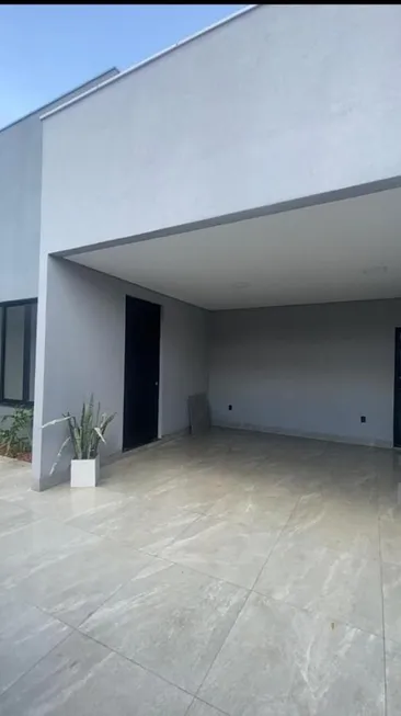 Foto 1 de Casa com 3 Quartos à venda, 170m² em Cidade Jardim, Uberlândia