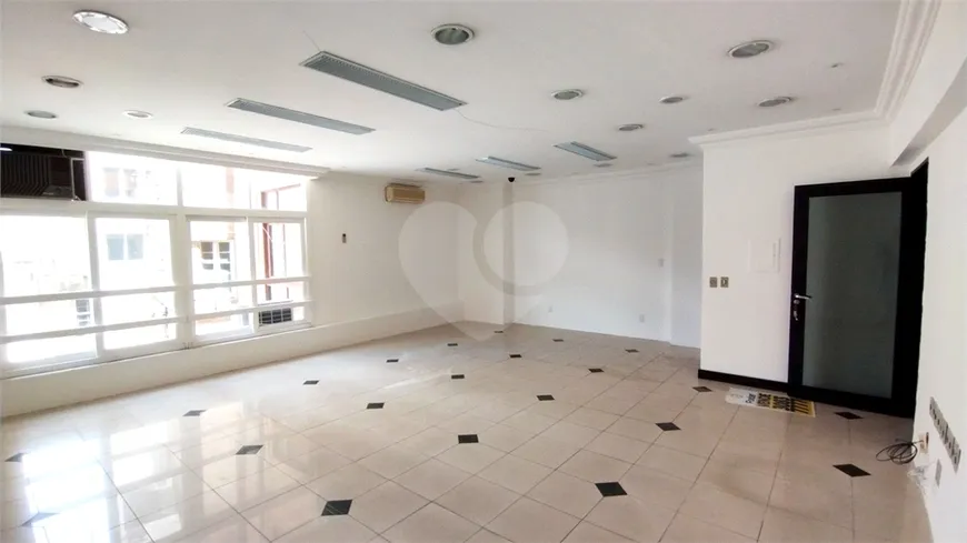 Foto 1 de Sala Comercial com 1 Quarto à venda, 52m² em Centro Histórico, Porto Alegre