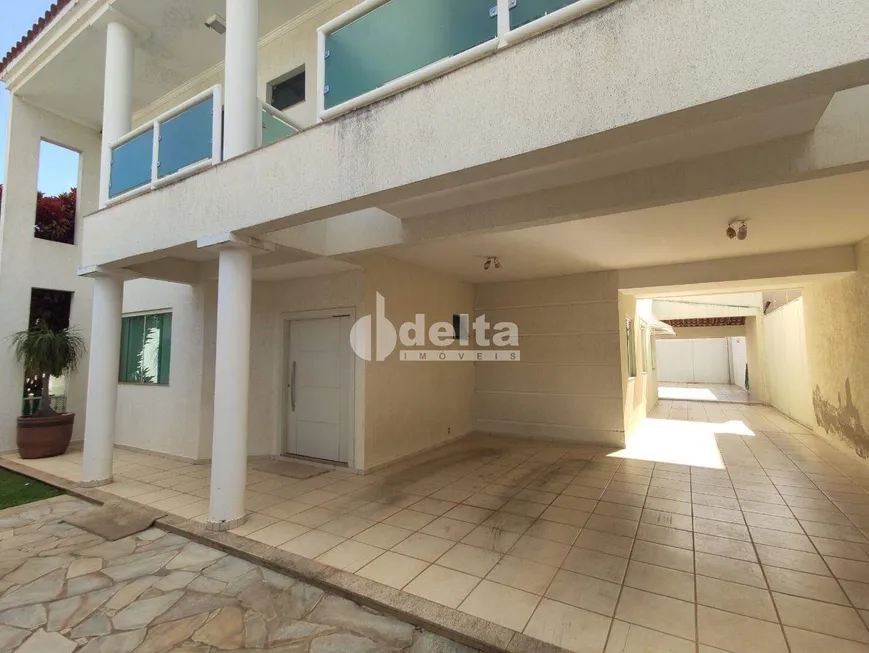 Foto 1 de Casa com 4 Quartos à venda, 333m² em Jardim Karaíba, Uberlândia