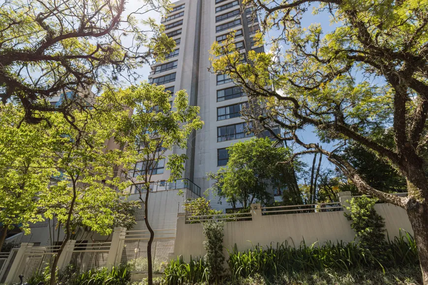 Foto 1 de Apartamento com 3 Quartos para alugar, 124m² em Auxiliadora, Porto Alegre