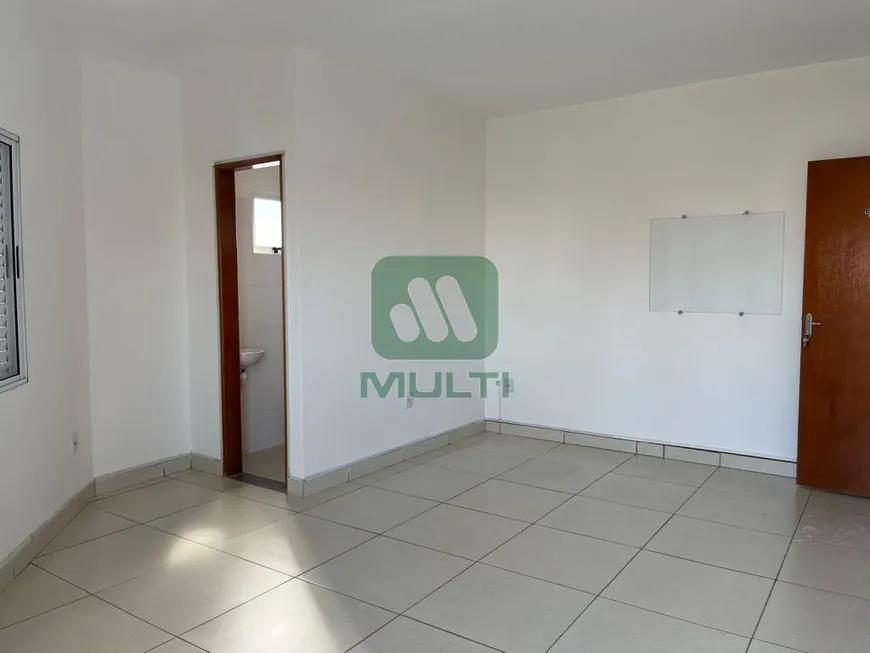 Foto 1 de Sala Comercial com 1 Quarto para alugar, 20m² em Gravatás, Uberlândia