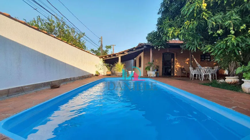 Foto 1 de Casa com 3 Quartos à venda, 393m² em Jardim Nova Época, Araraquara