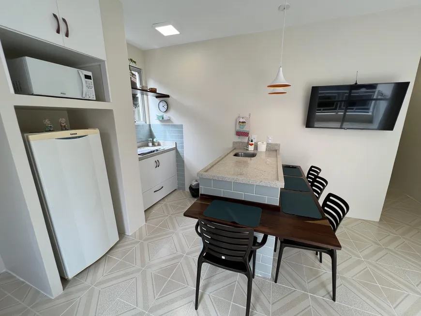 Foto 1 de Apartamento com 1 Quarto para alugar, 70m² em Jurerê, Florianópolis