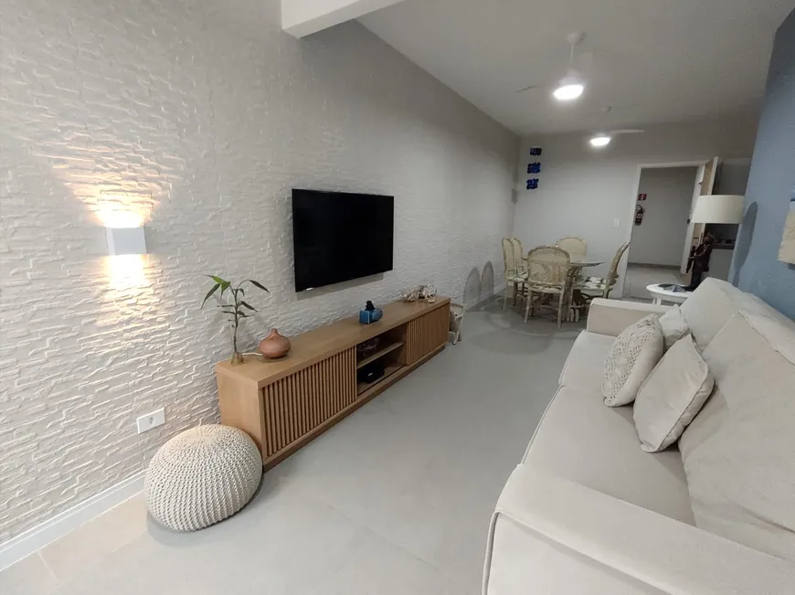 Foto 1 de Apartamento com 2 Quartos à venda, 70m² em Jardim Las Palmas, Guarujá