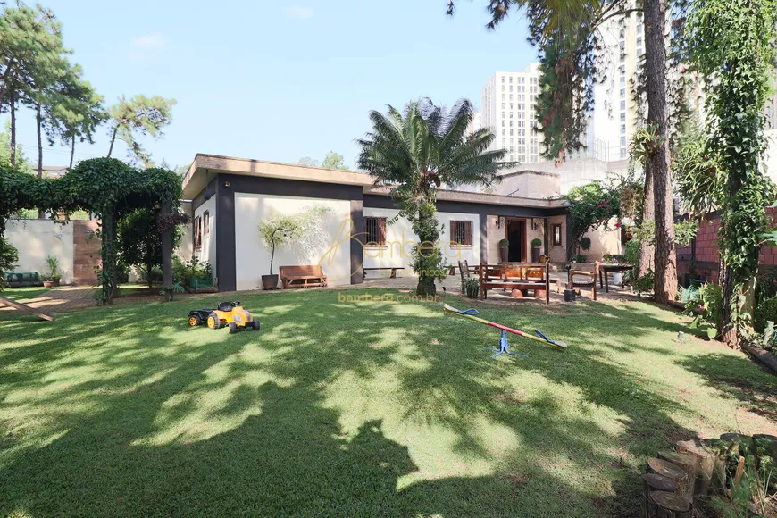 Foto 1 de Casa com 4 Quartos à venda, 280m² em Jardim Marajoara, São Paulo