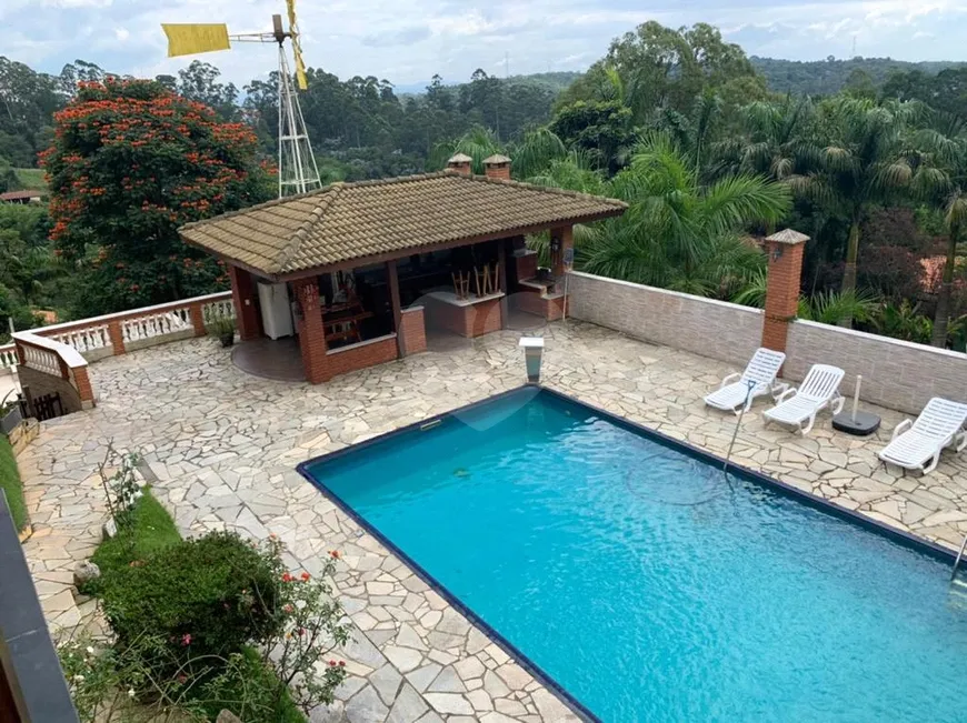 Foto 1 de Fazenda/Sítio com 5 Quartos à venda, 800m² em Alto Ipiranga, Mogi das Cruzes