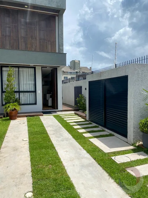 Foto 1 de Casa com 3 Quartos à venda, 146m² em Campeche, Florianópolis