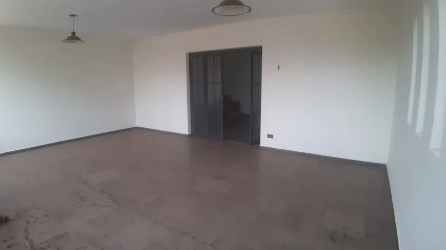 Foto 1 de Sobrado com 4 Quartos à venda, 304m² em Centro, Piracicaba