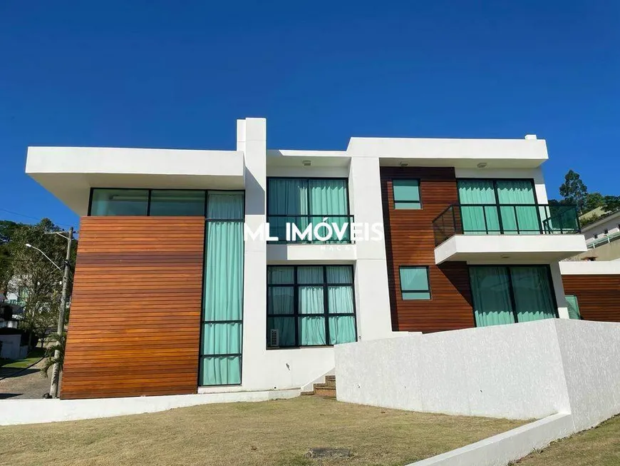 Foto 1 de Casa com 4 Quartos à venda, 267m² em Imboassica, Macaé