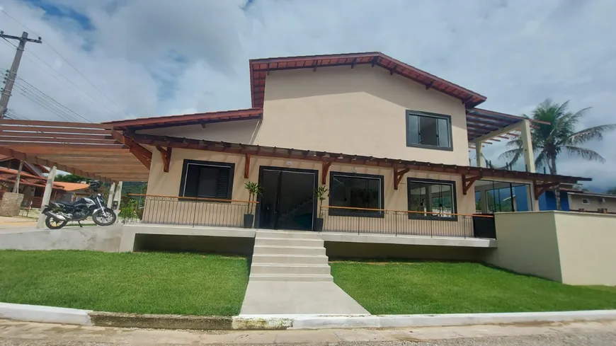 Foto 1 de Casa com 4 Quartos à venda, 250m² em Horto Florestal, Ubatuba