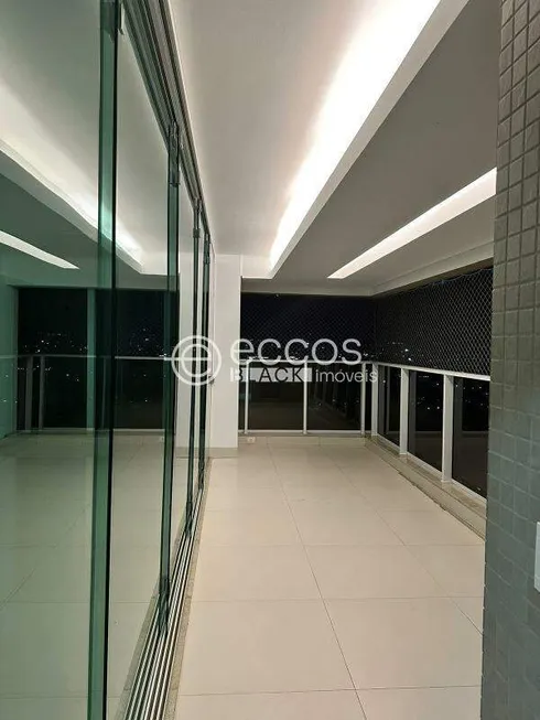 Foto 1 de Apartamento com 3 Quartos para alugar, 142m² em Tubalina, Uberlândia