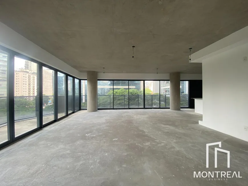 Foto 1 de Apartamento com 2 Quartos à venda, 154m² em Vila Olímpia, São Paulo