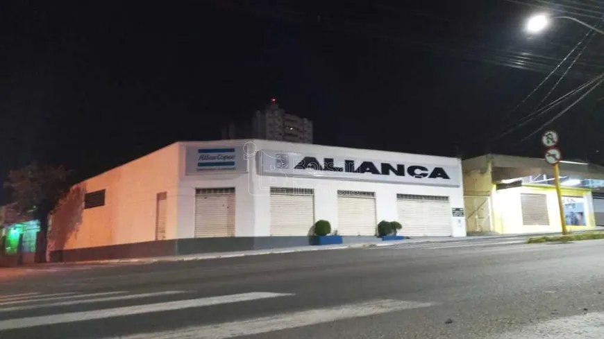 Foto 1 de Galpão/Depósito/Armazém à venda, 341m² em Centro, Araraquara