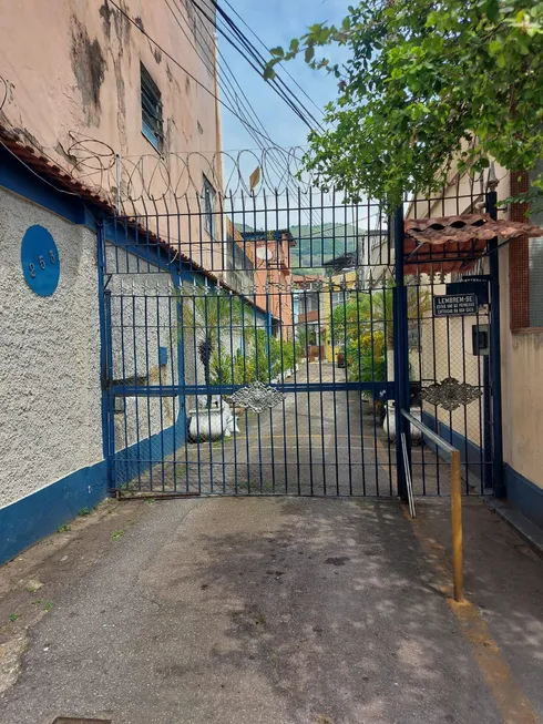 Foto 1 de Casa com 2 Quartos para alugar, 160m² em Encantado, Rio de Janeiro