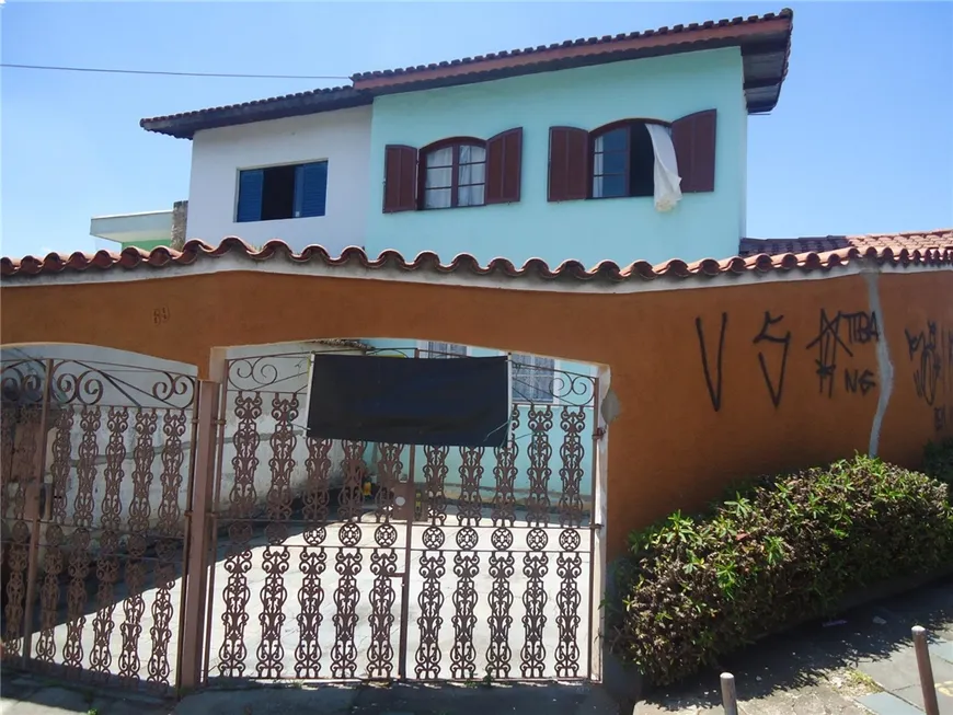 Foto 1 de Sobrado com 3 Quartos à venda, 171m² em Santa Maria, Santo André