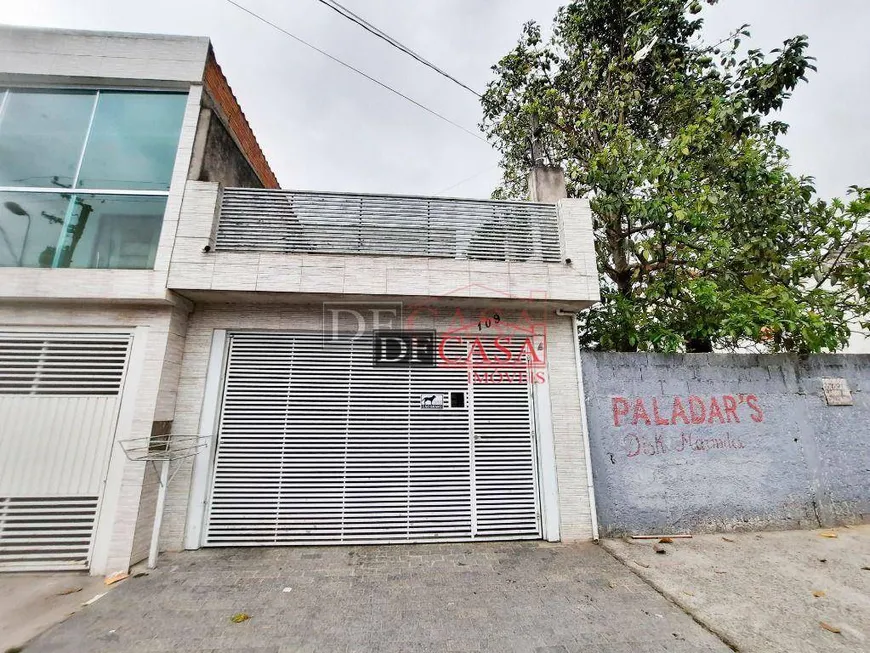 Foto 1 de Sobrado com 3 Quartos à venda, 251m² em Vila Santa Helena, Poá