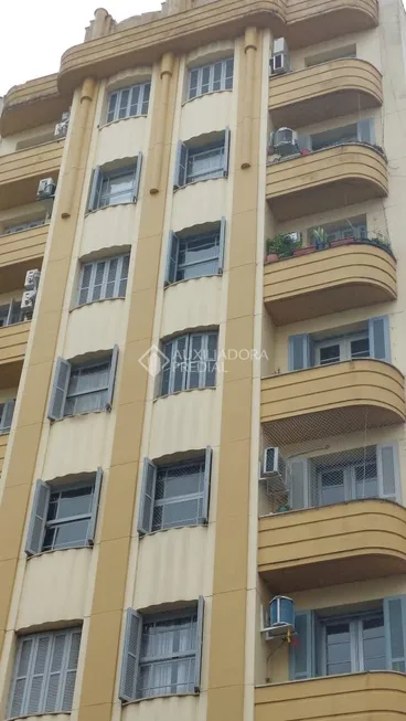 Foto 1 de Apartamento com 3 Quartos à venda, 70m² em Centro Histórico, Porto Alegre