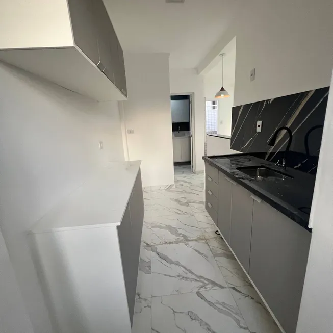Foto 1 de Apartamento com 2 Quartos à venda, 39m² em Boqueirão, Praia Grande