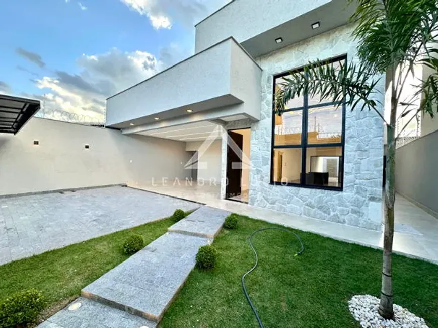 Foto 1 de Casa com 3 Quartos à venda, 183m² em Jardim Presidente, Goiânia